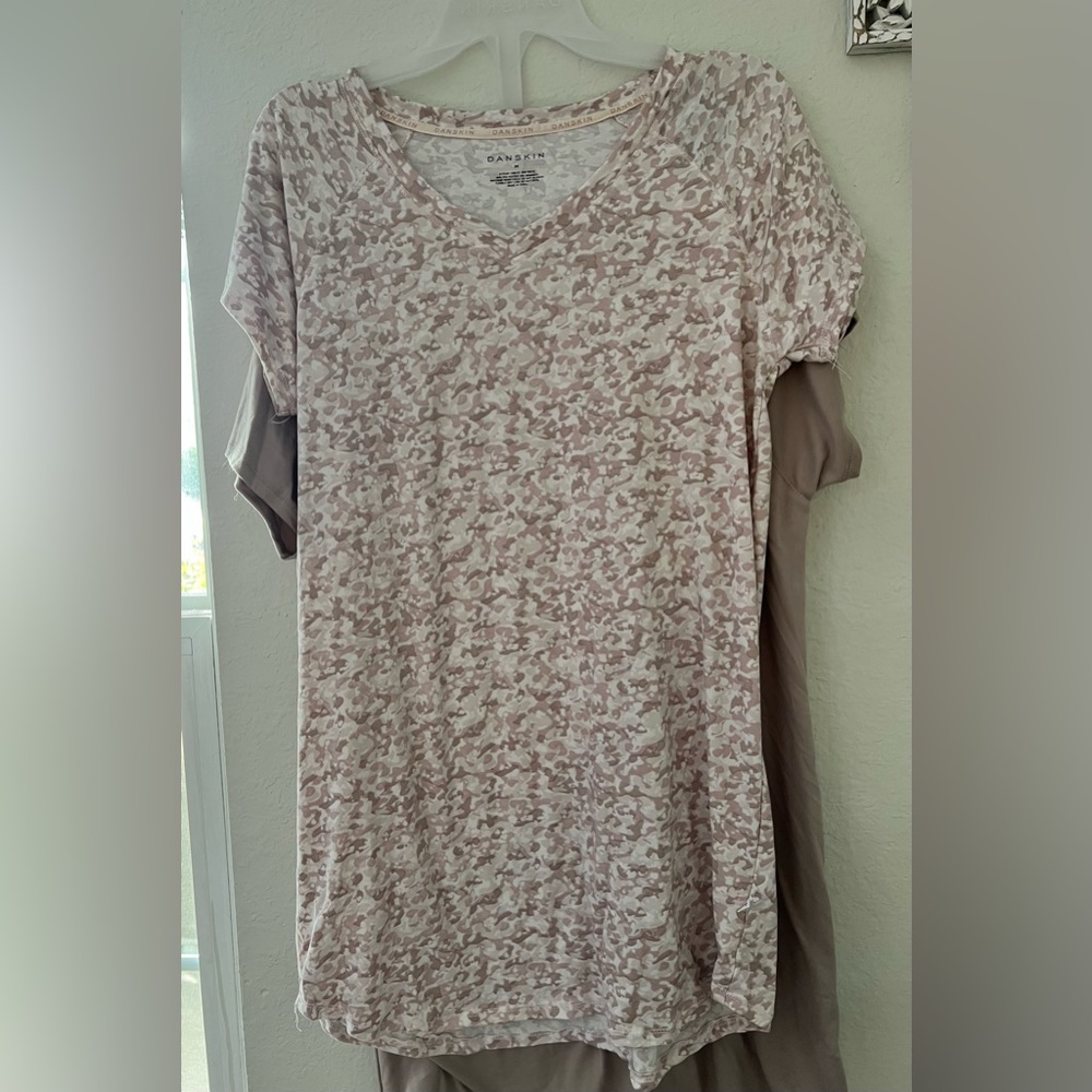 NWT Danskin “Oh So Soft” 2 Pack Sleepshirts - Picture 8 of 12